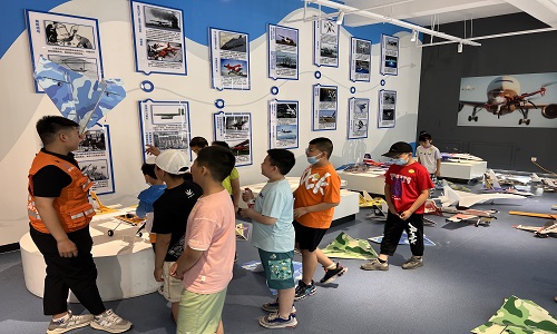 小學生無人機培訓:培養實踐能力的搖籃-新疆保華潤天航空