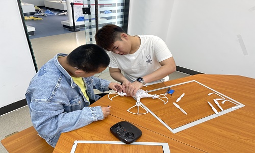 【新疆保華潤天航空青少年無人機培訓】6-12歲孩子的首選！最佳兒童無人機推薦，安全又好玩