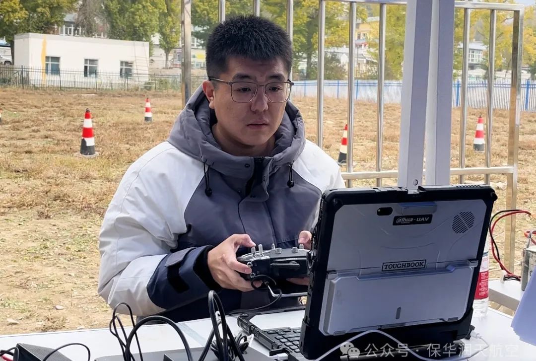 新疆保華潤天航空 | 新疆03考點10月CAAC無人機執照考試榮耀收官,保華潤天航空11月無人機培訓夢想啟程