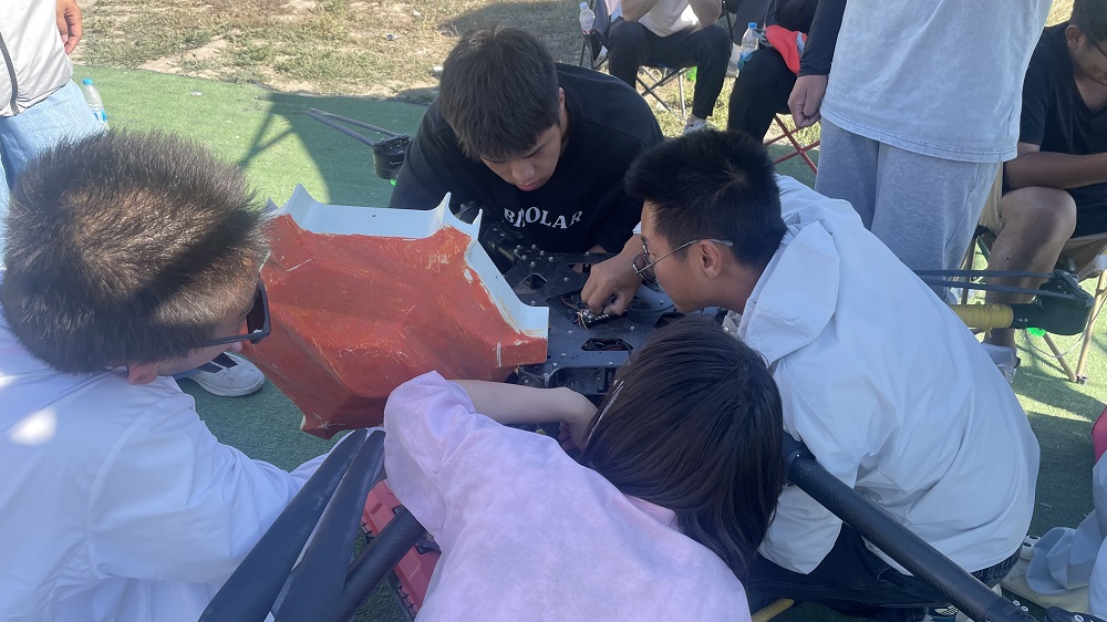 新疆無人機培訓 | 想飛就飛!保華潤天航空專業無人機培訓,CAAC執照不再是夢